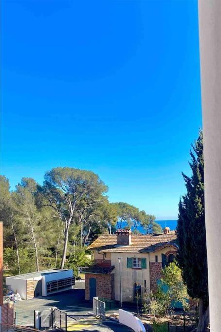 Studio Bord De Mer Boulouris A Saint Raphael Exterior photo