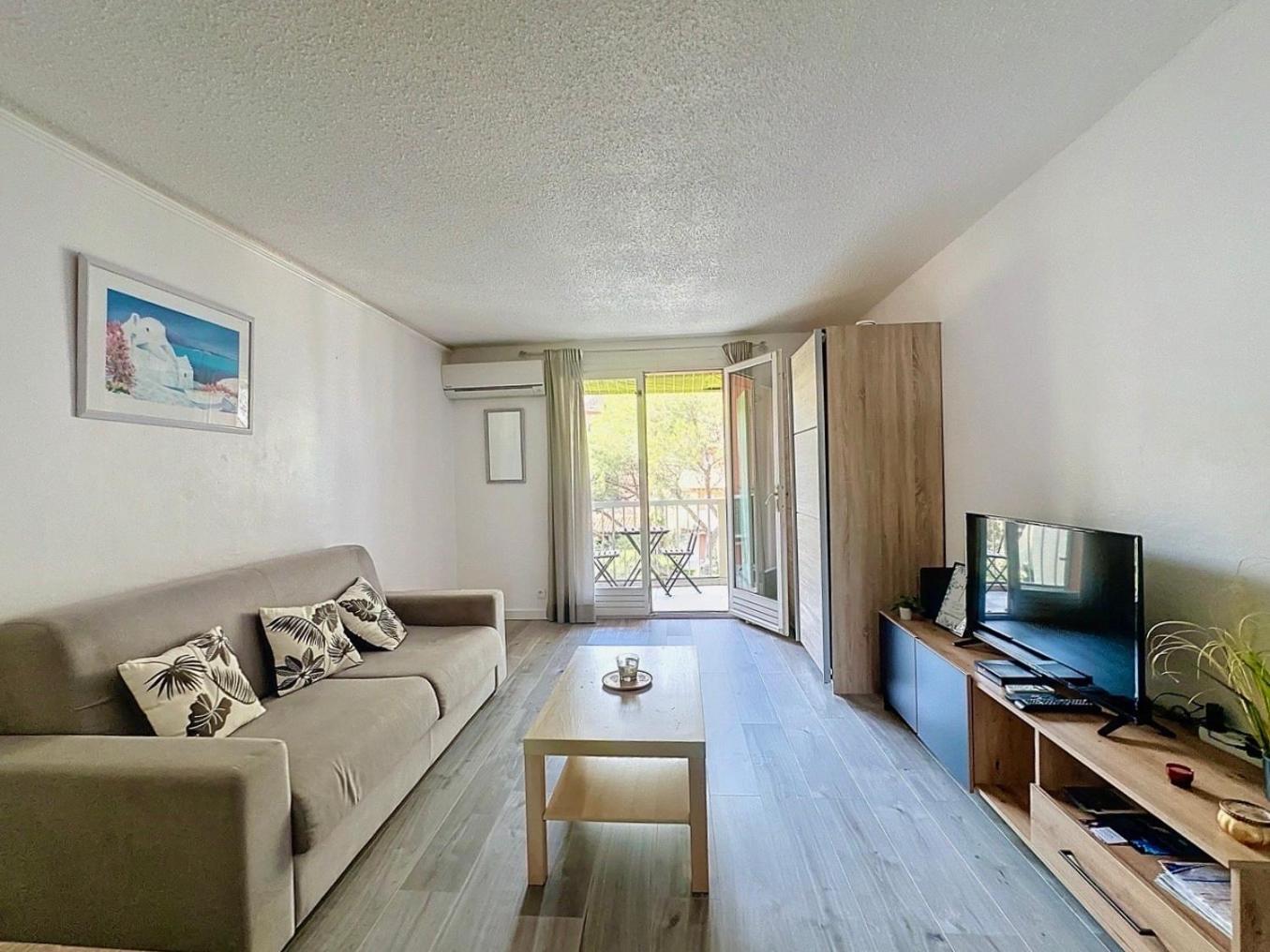 Studio Bord De Mer Boulouris A Saint Raphael Exterior photo